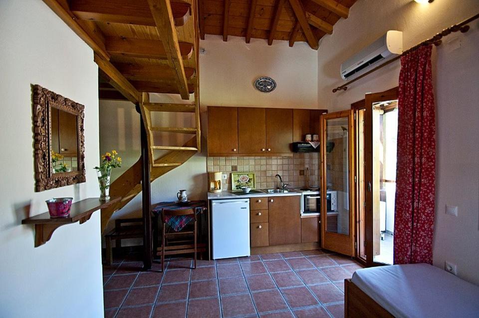 Katikies Stamatias Studios & Maisonettes Agnontas Exterior foto